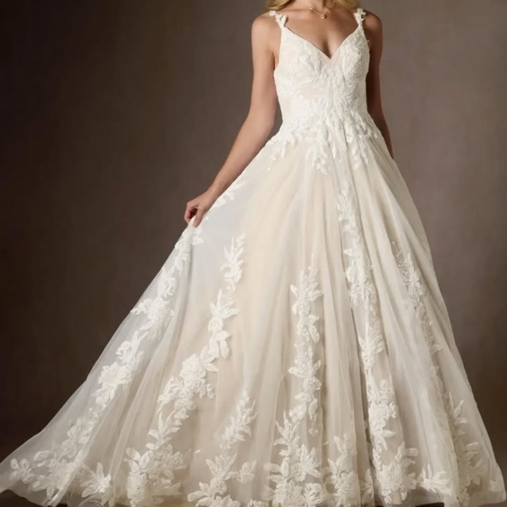 Azazie Elegant White Lace Wedding Dress